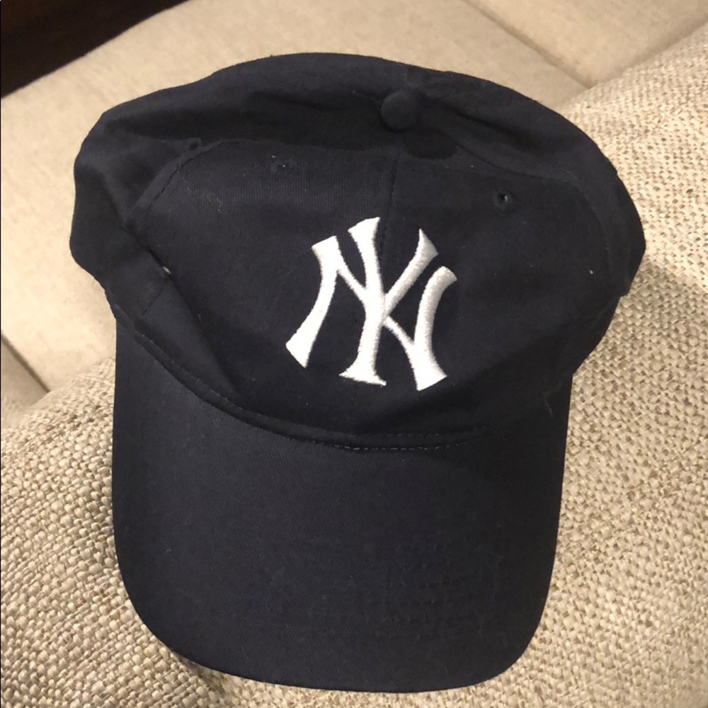 Yankees hat!